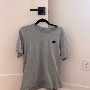 Nike Gray Short Sleeve Tee